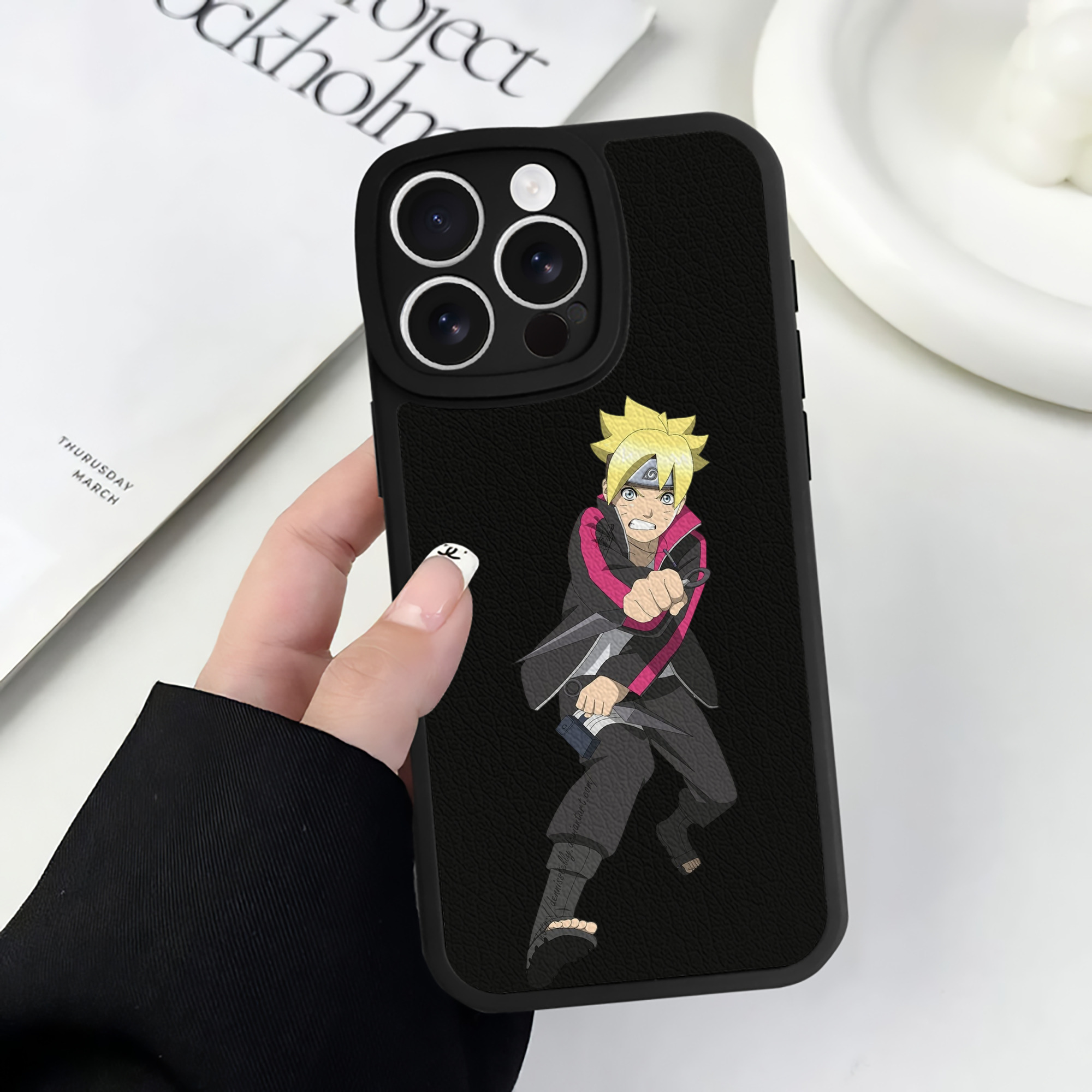 （画像用） NARUTO -ナルト- うずまき ボルト Uzumaki Boruto 【iPhone 16シリーズ対応】シリコンスマホケース（レザー調） 材質：シリコン